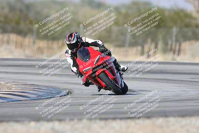 media/Dec-01-2025-Moto Forza (Mon) [[2daa91e15f]]/1-Advanced Group/Session 3 (Turn 3)/